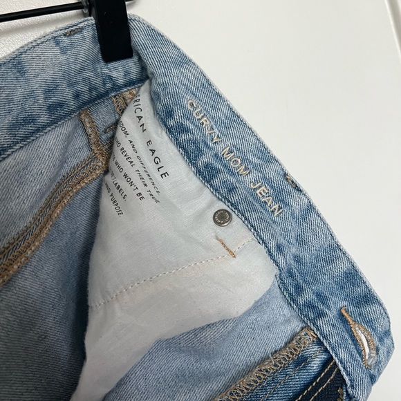 American Eagle Curvy Mom Jeans - Picture 5 of 5